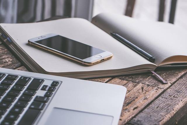 微信群聊天记录一键转发给WorkBuddy，生成群日报总结