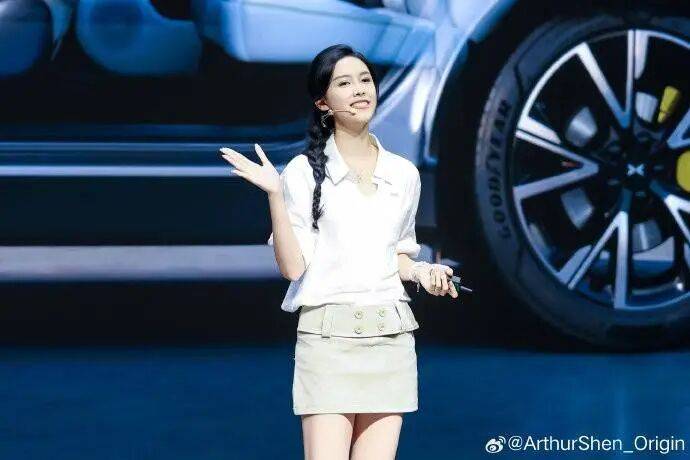 小鹏汽车最美00后产品经理，喊“老登”喊到道歉